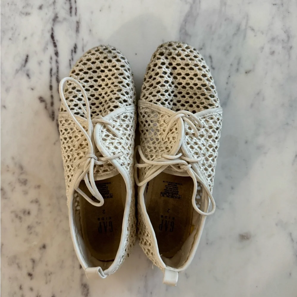 Gap kids shoes size 2